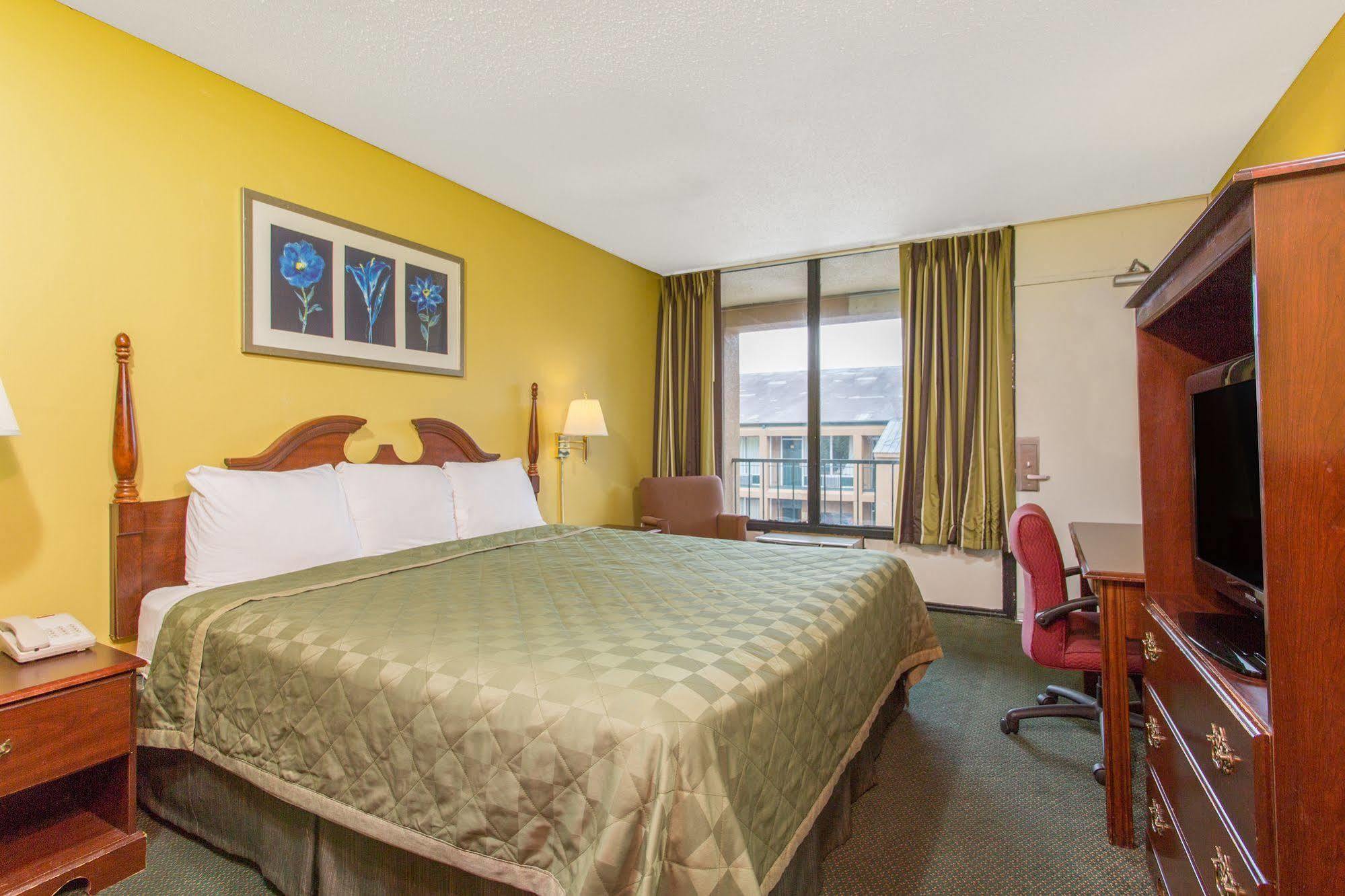 Knights Inn Роанок Экстерьер фото